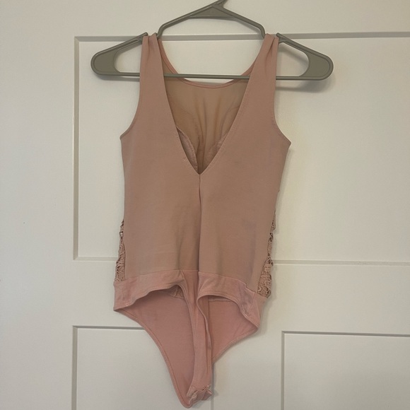 Lulu’s pink bodysuit - Picture 5 of 5